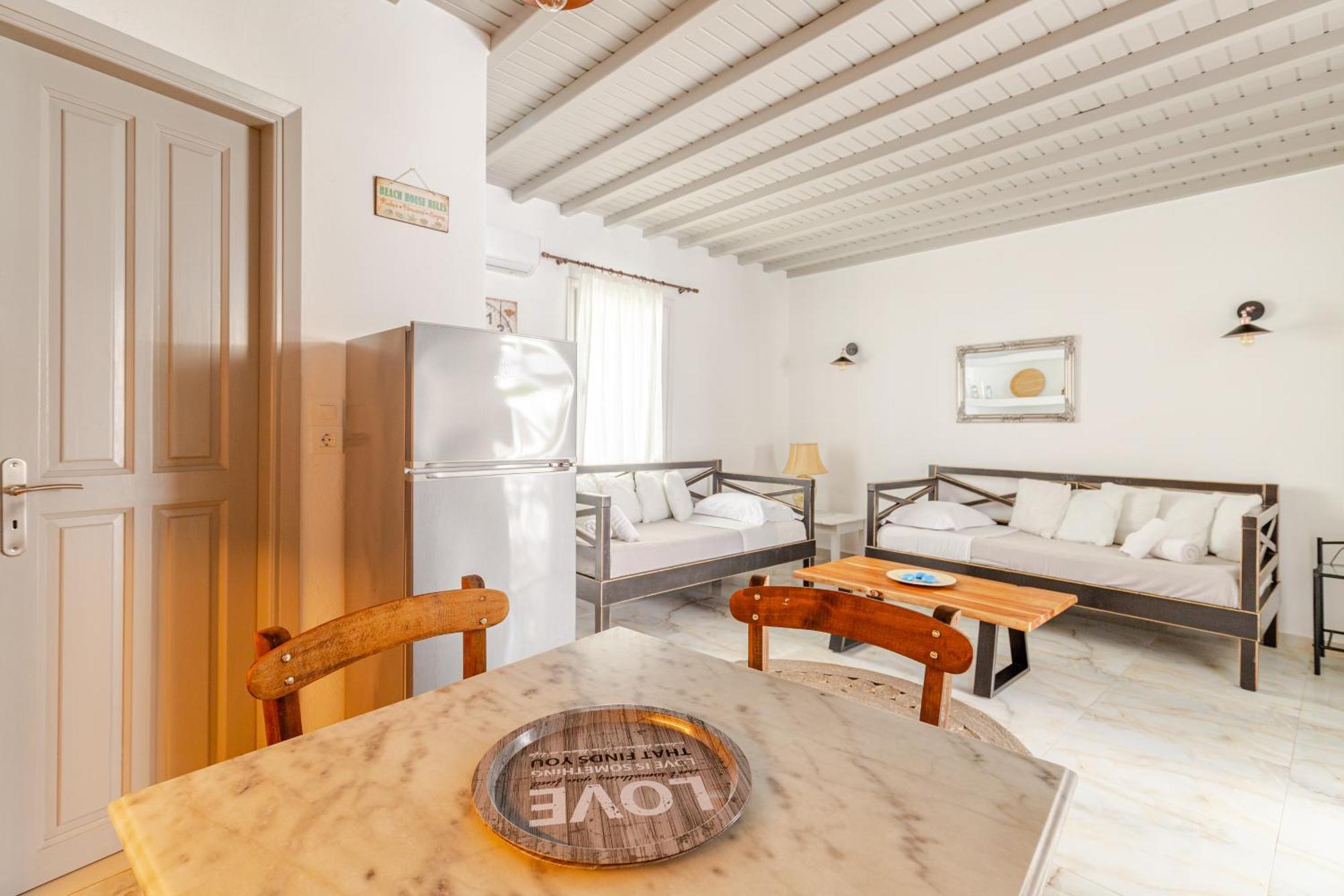 Elenitas Beach House In Ornos Luaran gambar