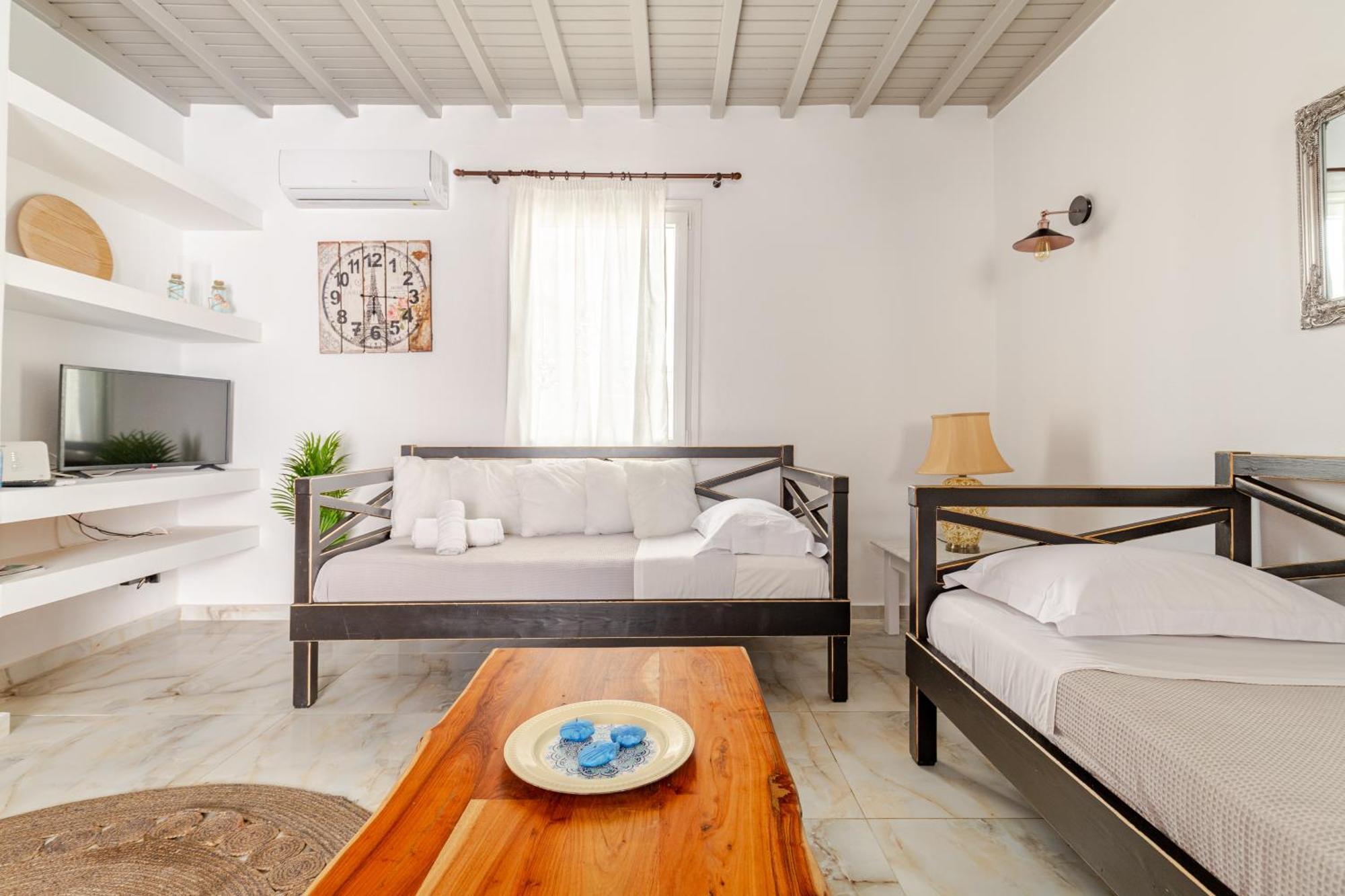 Elenitas Beach House In Ornos Luaran gambar